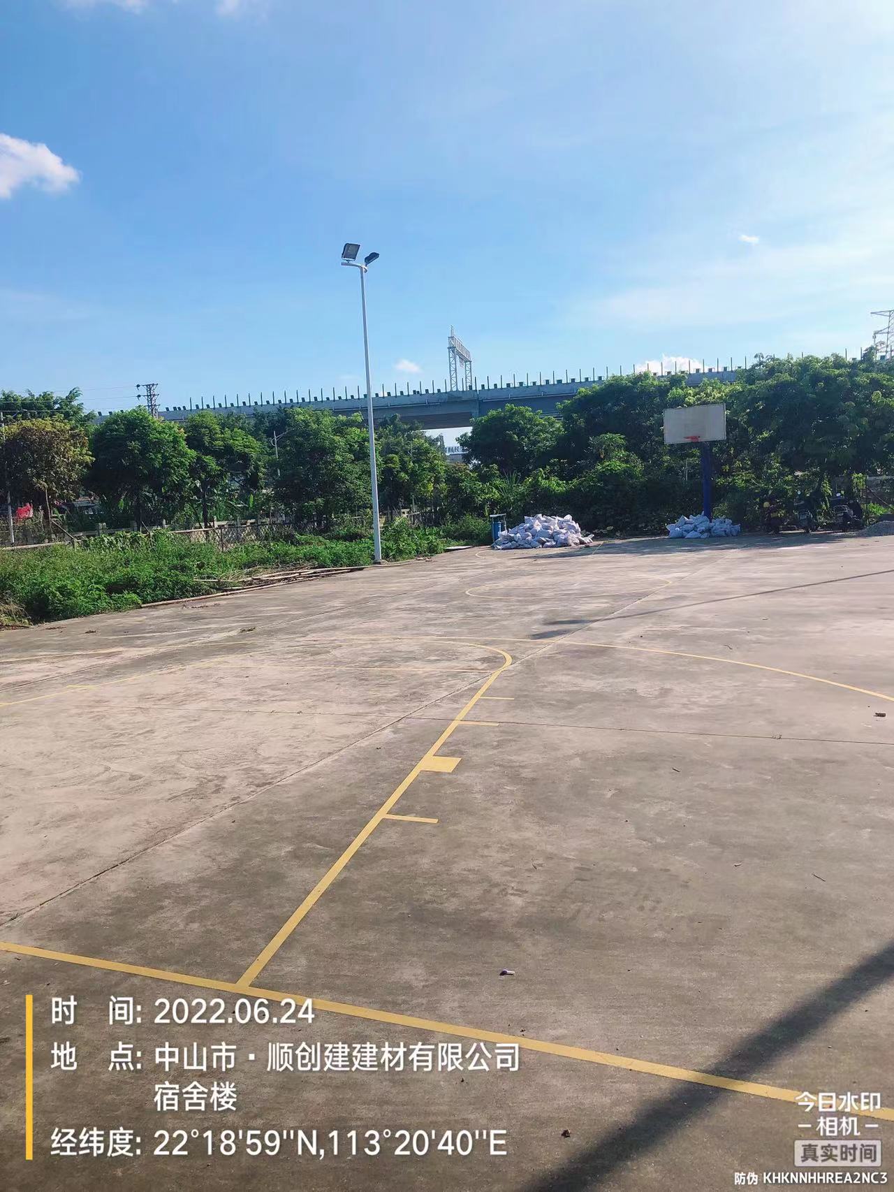 宥南村深环西街球场