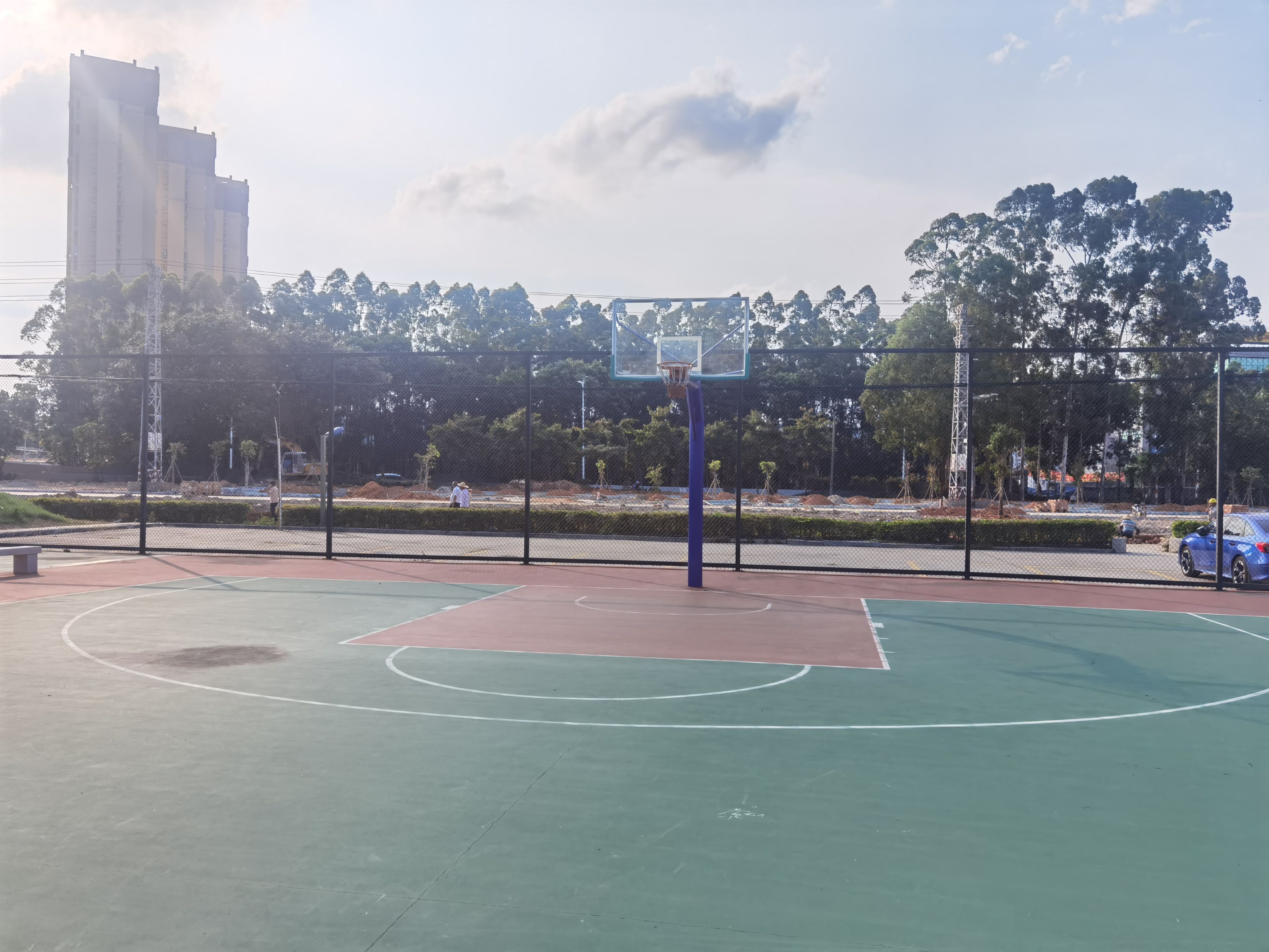 万江街道新和社区螺涌篮球场